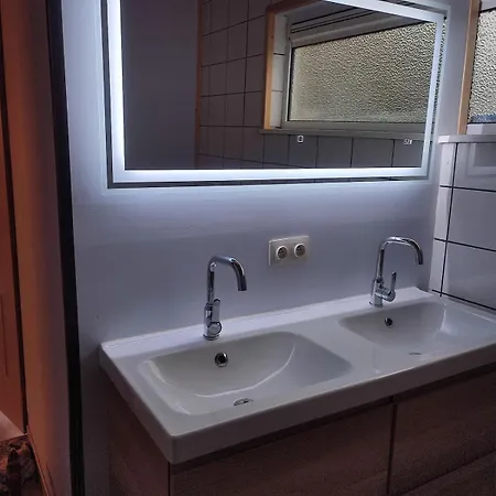 9p Jacuzzi Billard Jeux Durbuy